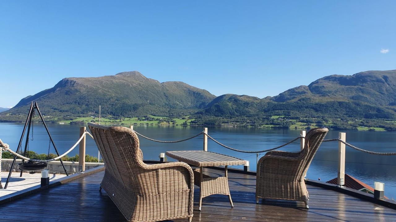 Kvernesfjorden Apartments Steinsgrenda Экстерьер фото